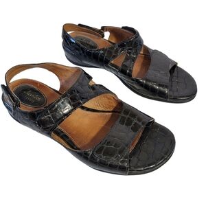 NEW Clarks Artisan Slink Back Sandals Sz 8M Black Leather Upper Comfort Shoes